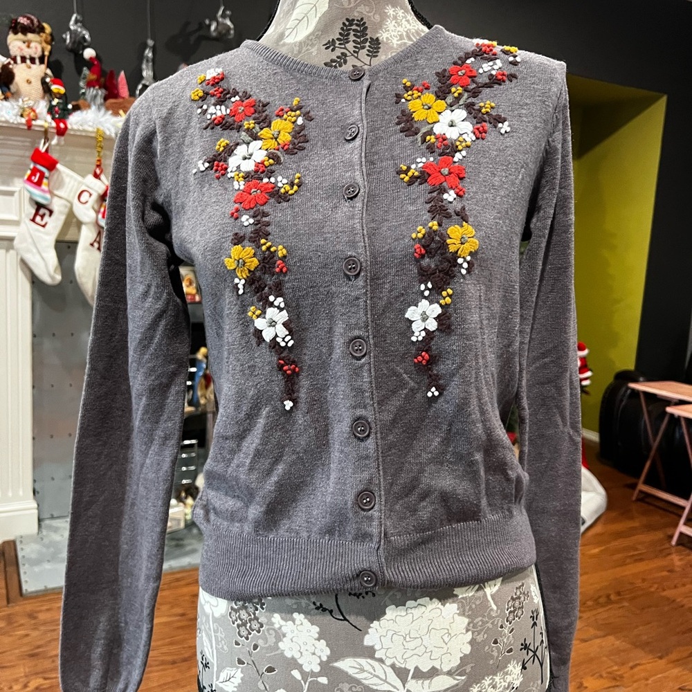 Heritage Gray Cardigan with Floral Embroidery